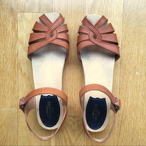 Swedish Hasbeens Debutant Clog Sandals in honey